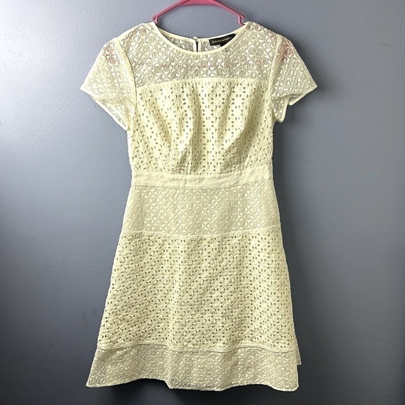 Banana Republic Dresses & Skirts - Banana Republic Women’s White Baby Doll Dress size 0